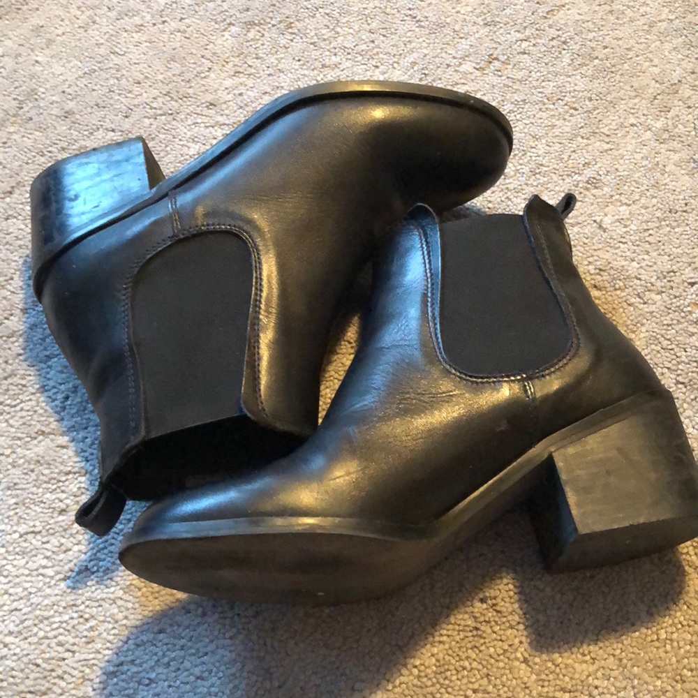 Steve Madden City Boots